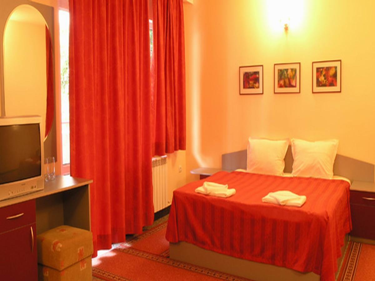 Hotel Ertancom Благоэвгард Экстерьер фото